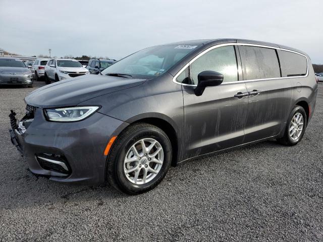 Chrysler Pacifica (2023)