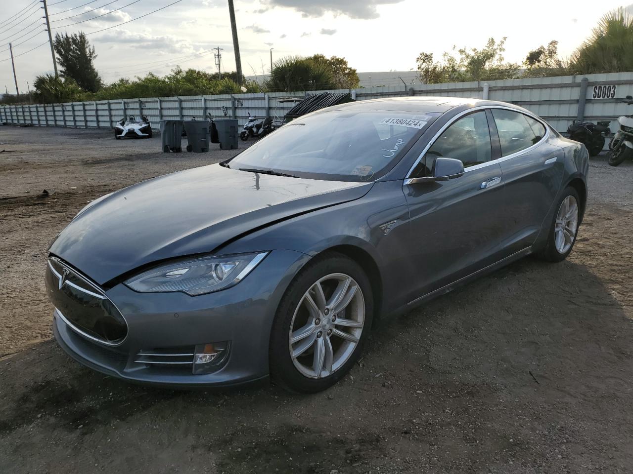 Tesla Model s (2014)