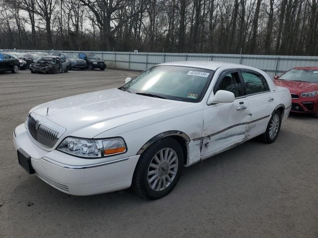 Lincoln Towncar (2005)