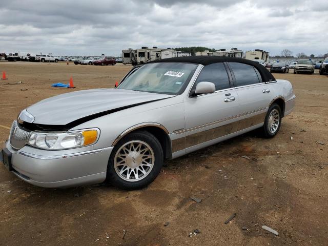Lincoln Towncar (2001)