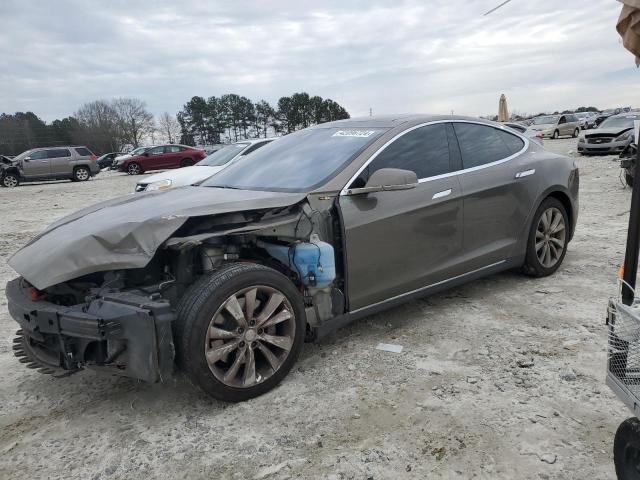 Tesla Model s (2015)