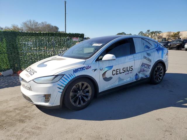 Tesla Model x (2016)