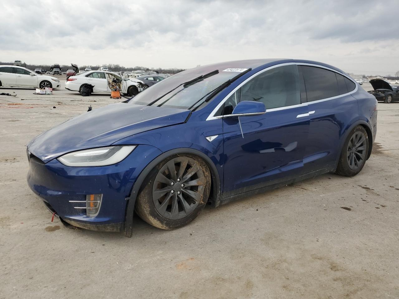 Tesla Model x (2016)