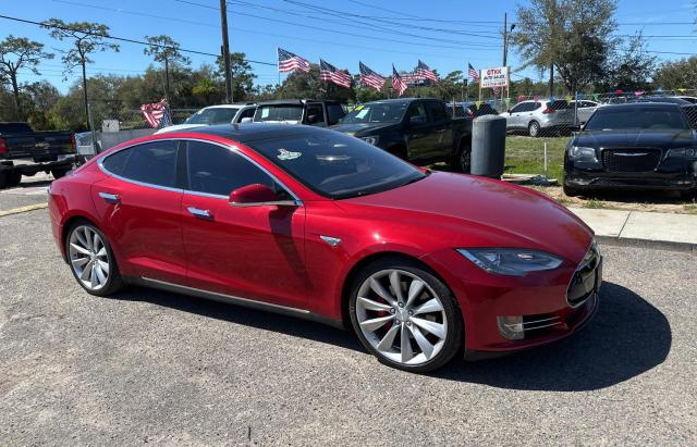 Tesla Model s (2015)