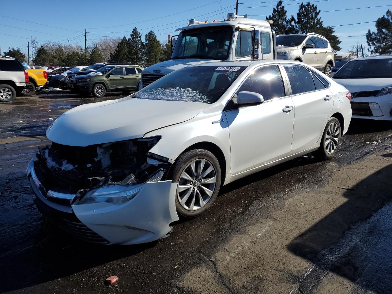 Toyota Camry hybrid (2015)