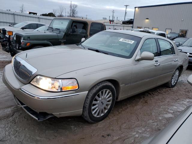 Lincoln Towncar (2005)