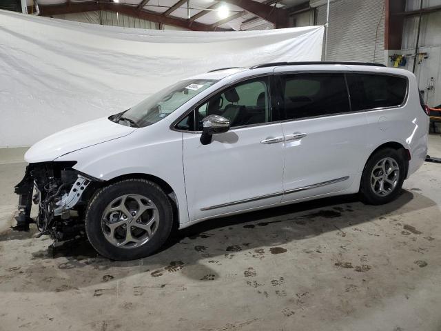 Chrysler Pacifica (2023)