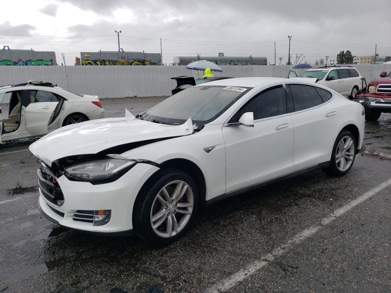 Tesla Model s (2013)