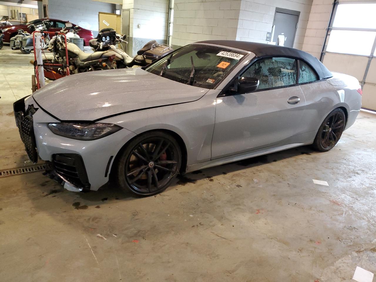Bmw M4 (2023)