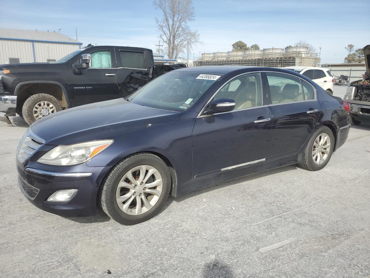 Hyundai Genesis (2013)