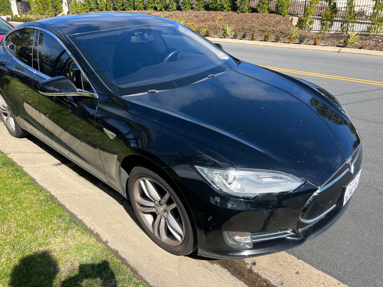 Tesla Model s (2013)