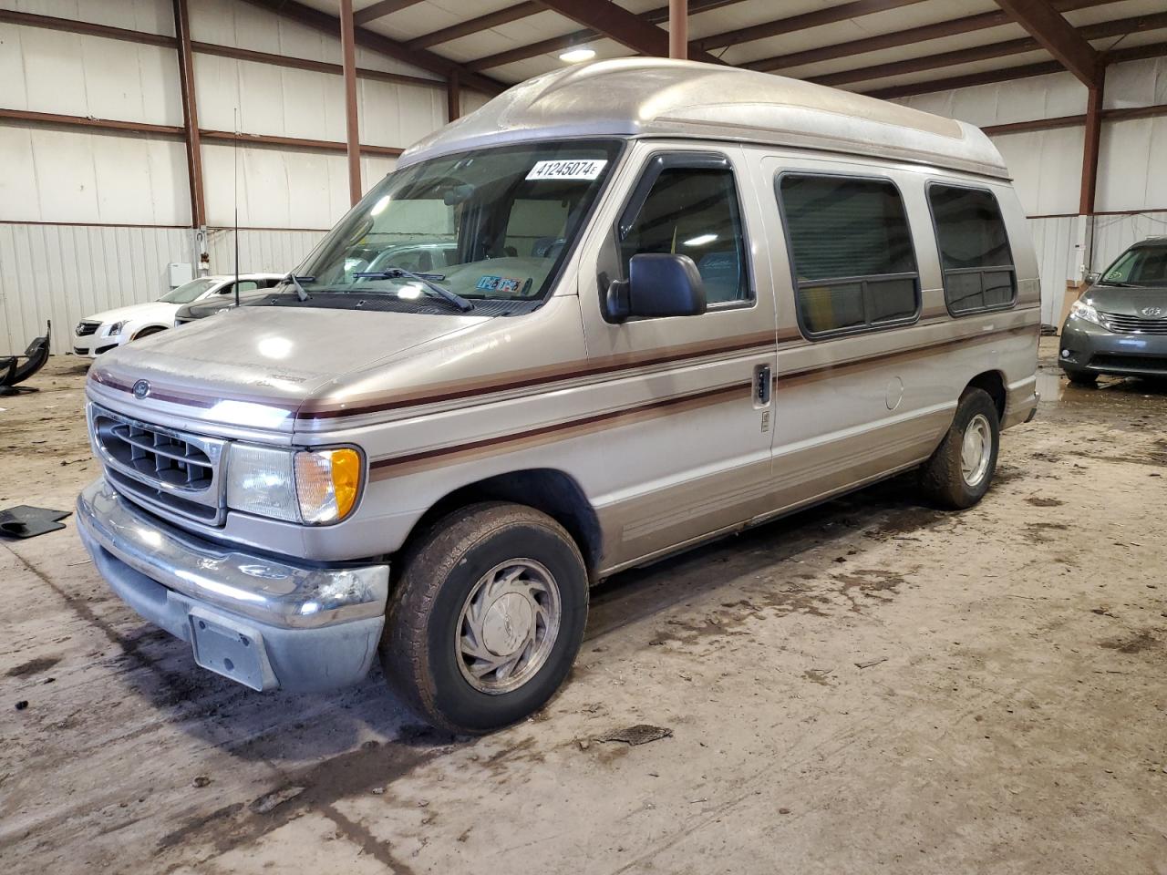 Ford Econoline (2002)