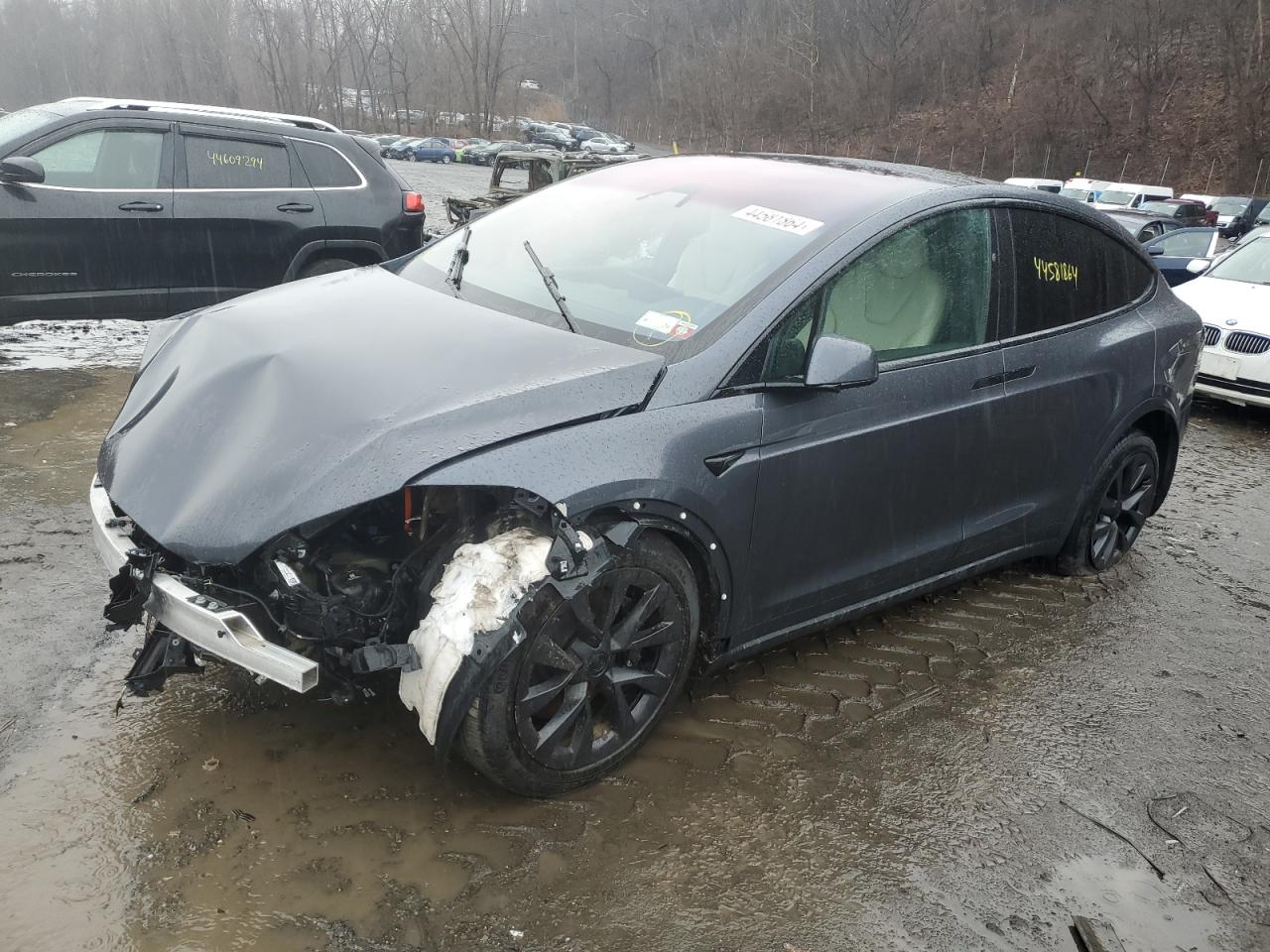 Tesla Model x (2022)