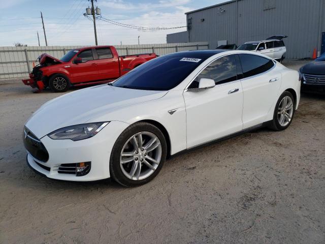 Tesla Model s (2015)
