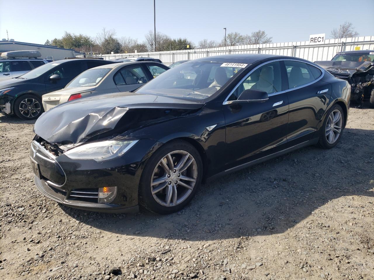 Tesla Model s (2015)