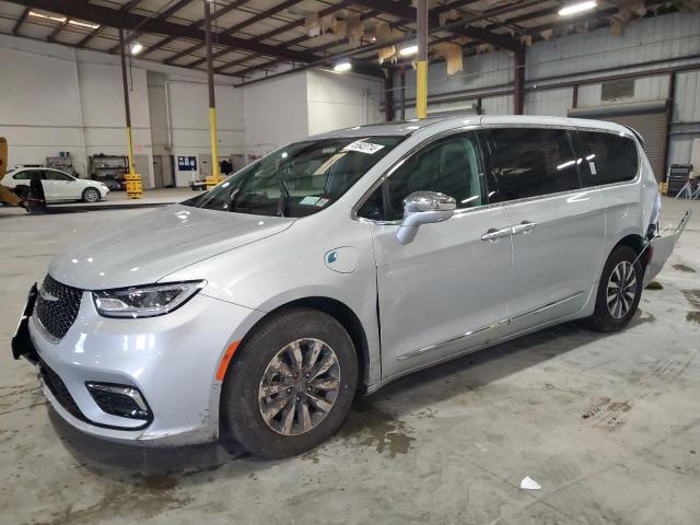 Chrysler Pacifica (2022)