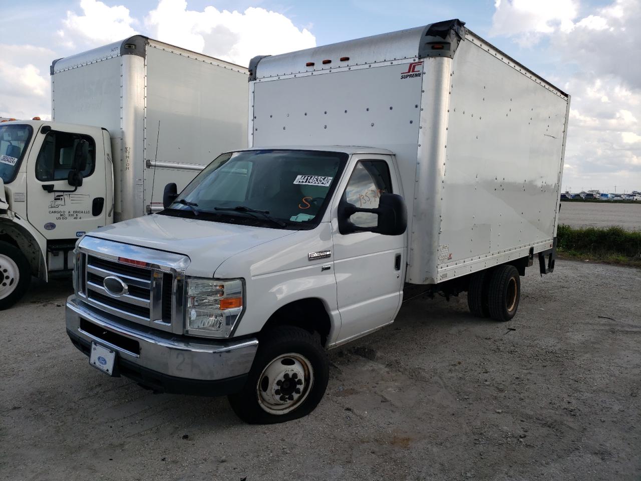 Ford Econoline (2016)