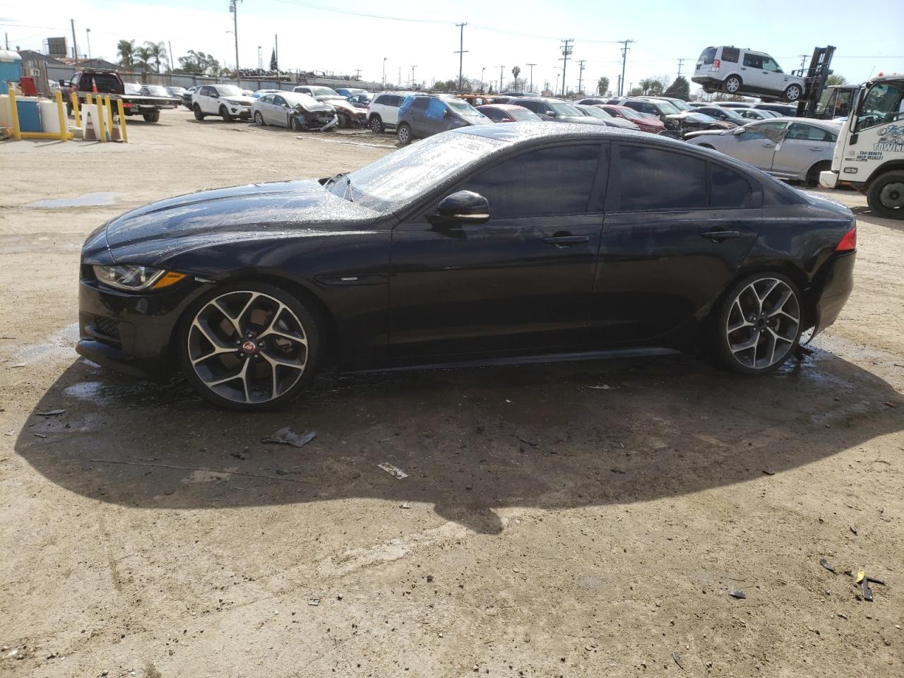 Jaguar Xe (2017)