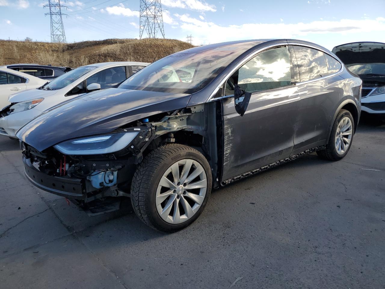 Tesla Model x (2017)