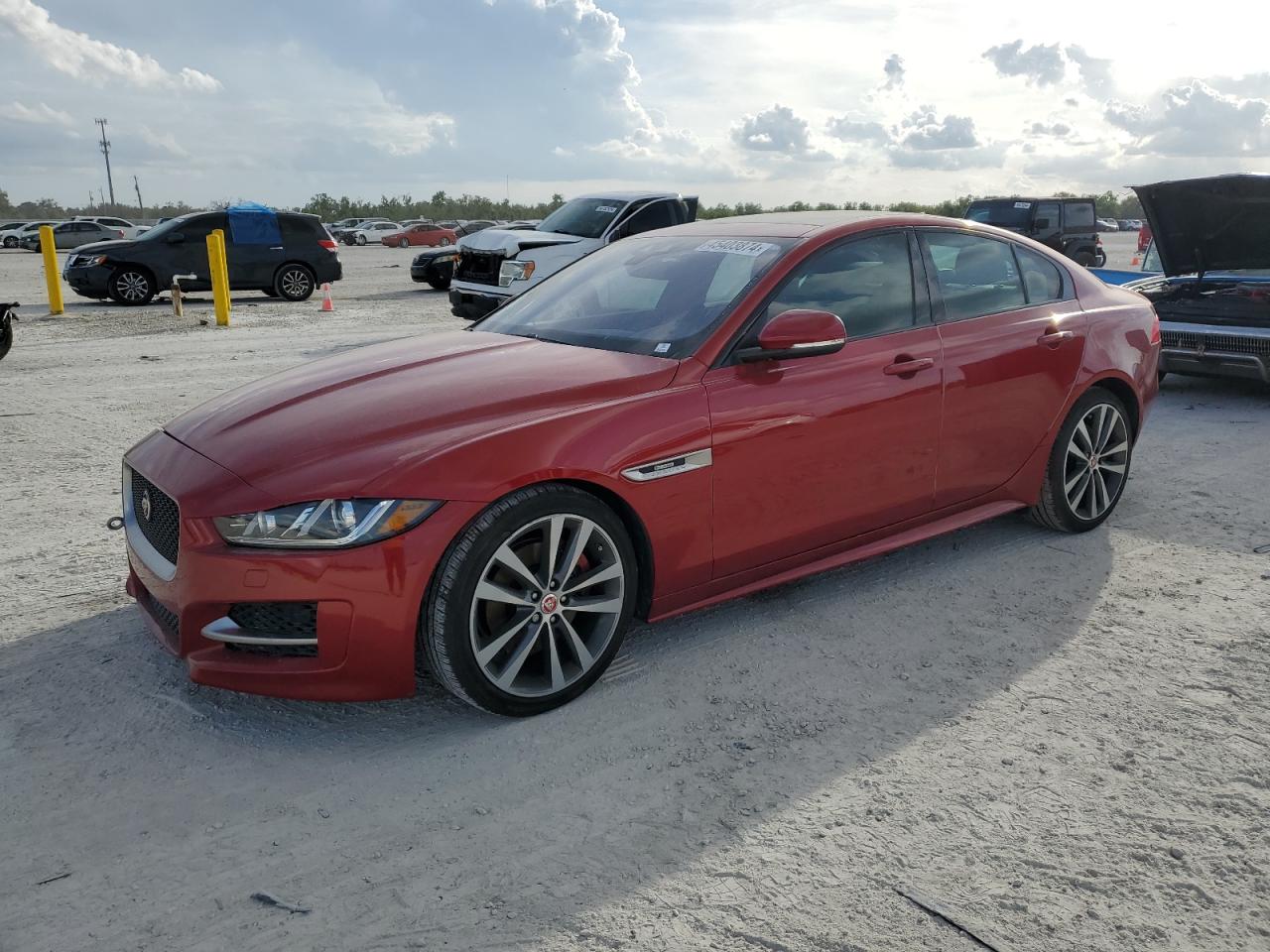 Jaguar Xe (2018)