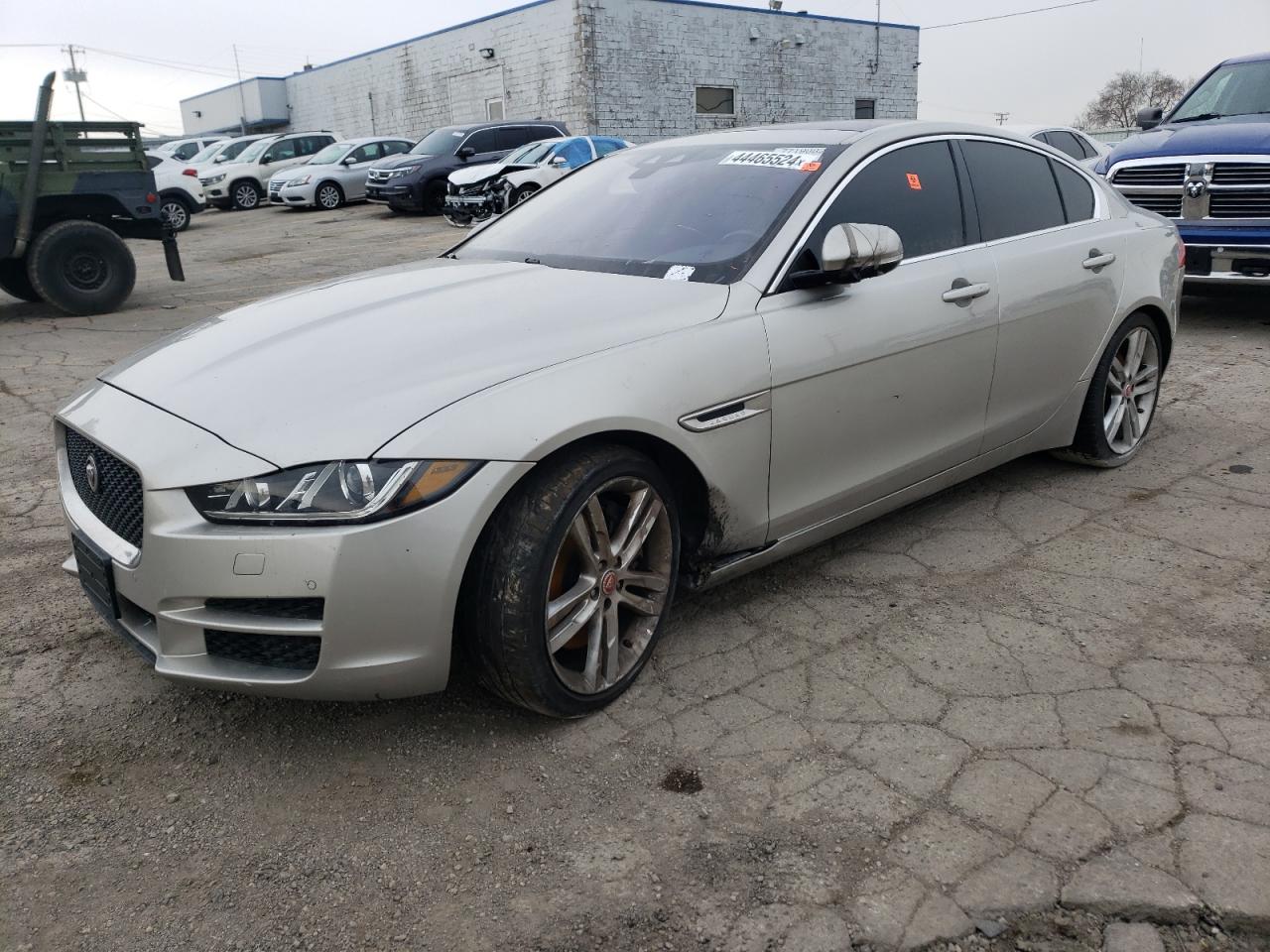Jaguar Xe (2017)