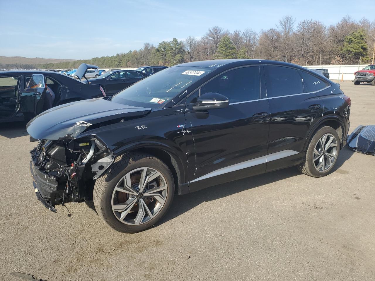 Audi Q4 e-tron (2023)