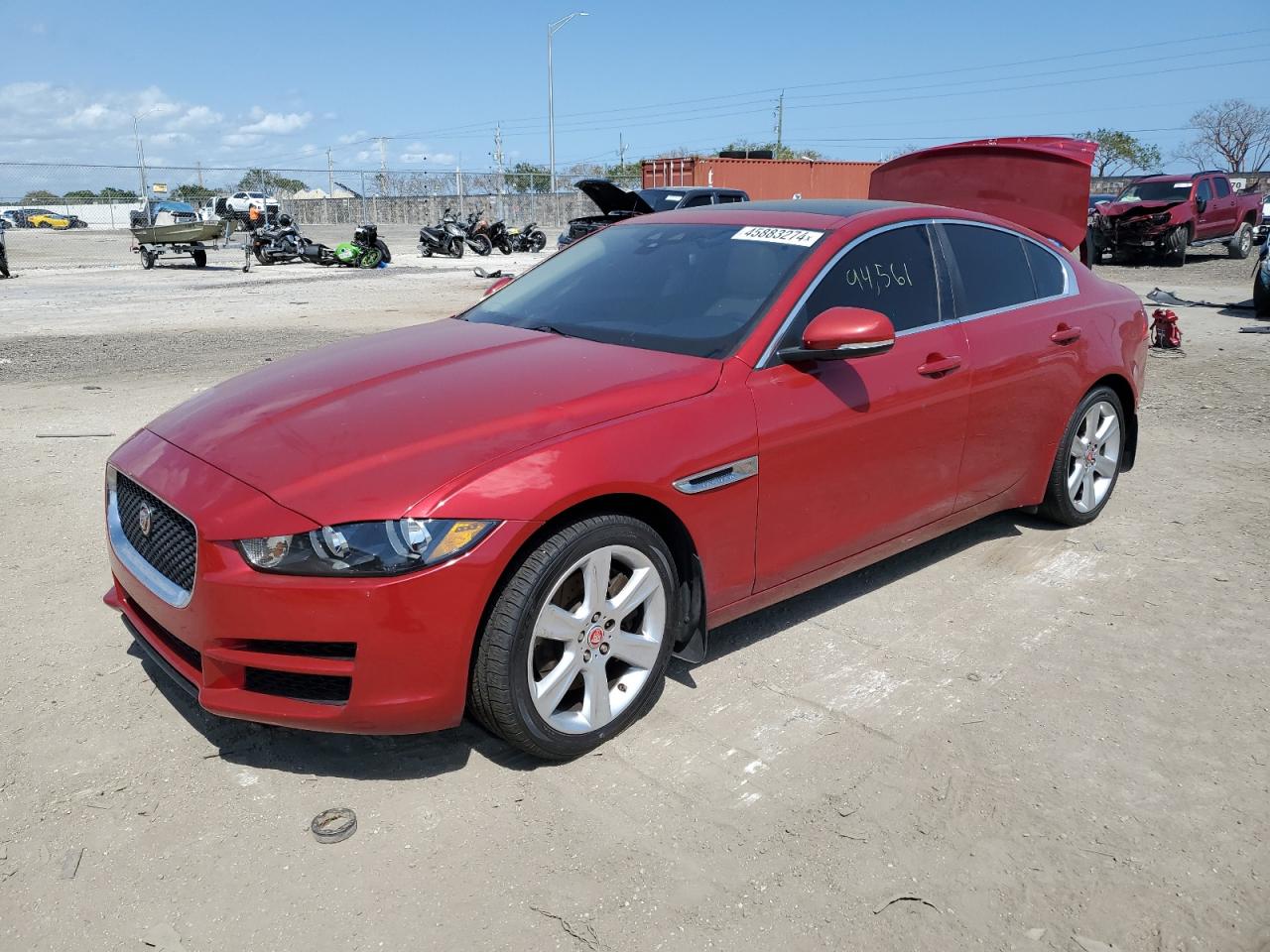 Jaguar Xe (2017)