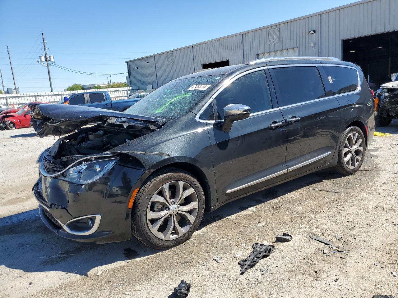 Chrysler Pacifica (2017)