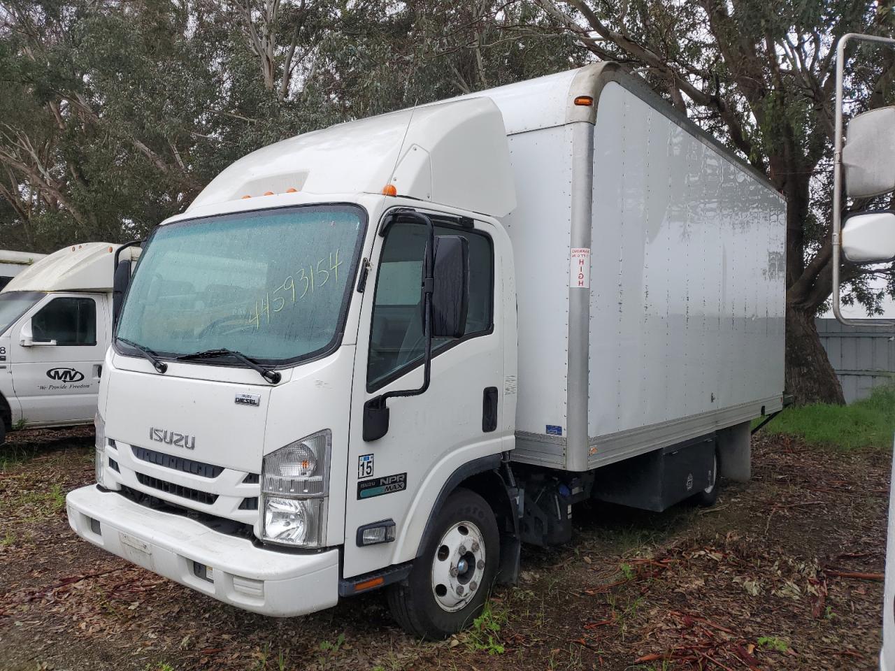 Isuzu Npr (2015)