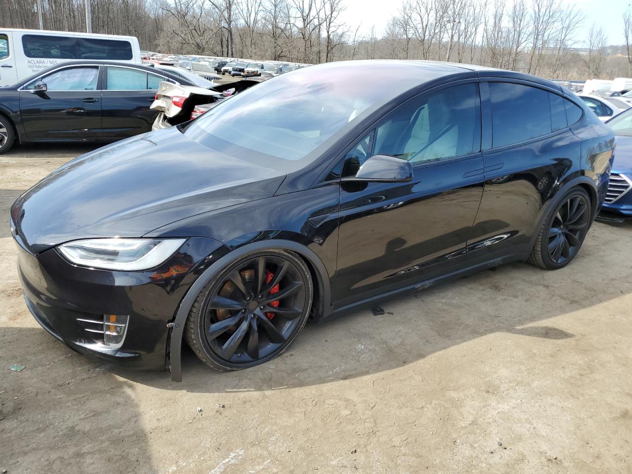 Tesla Model x (2016)