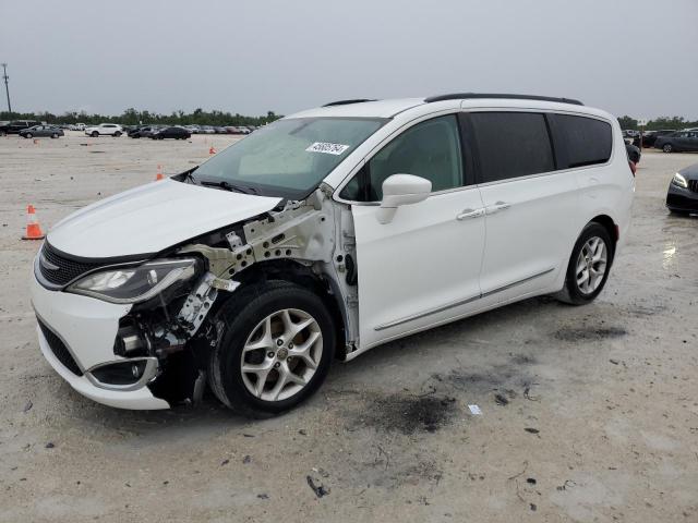 Chrysler Pacifica (2017)