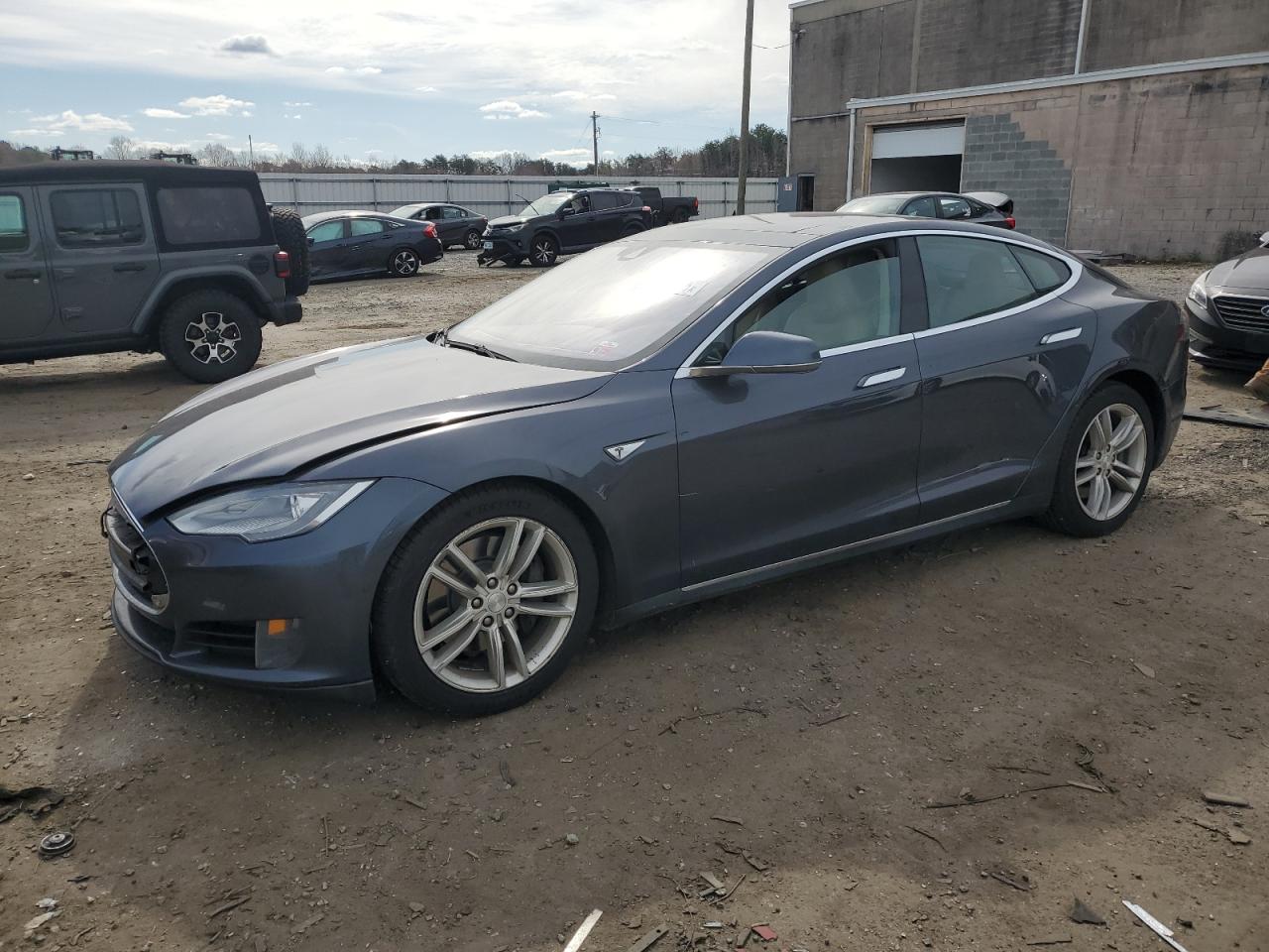 Tesla Model s (2016)