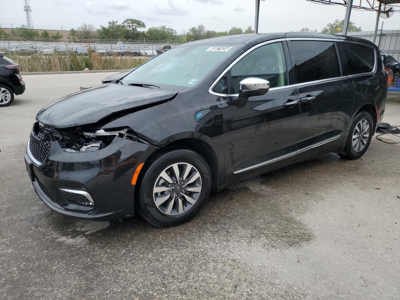 Chrysler Pacifica (2023)