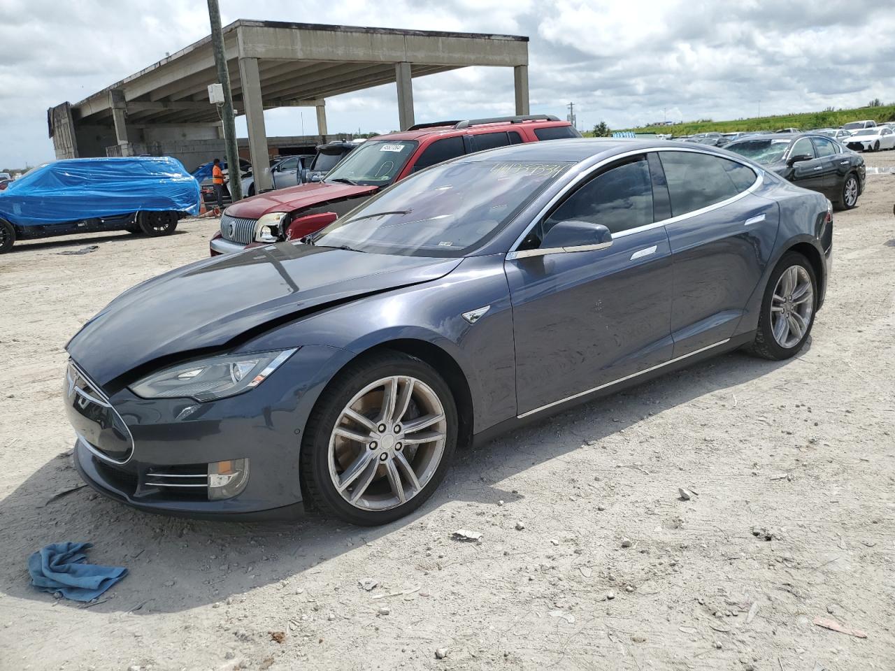Tesla Model s (2014)