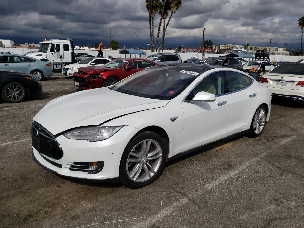 Tesla Model s (2013)