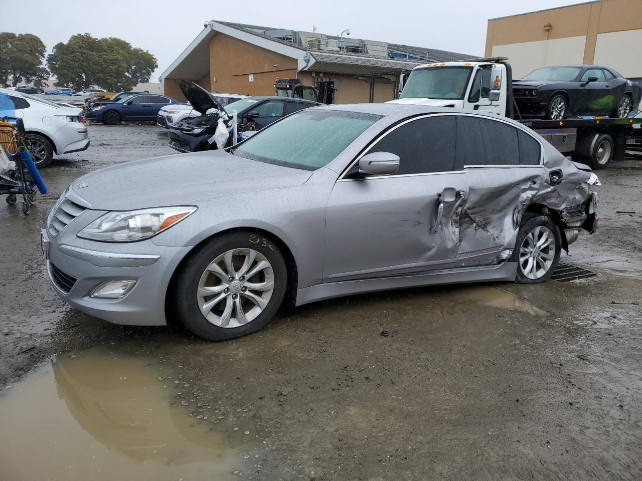 Hyundai Genesis (2013)