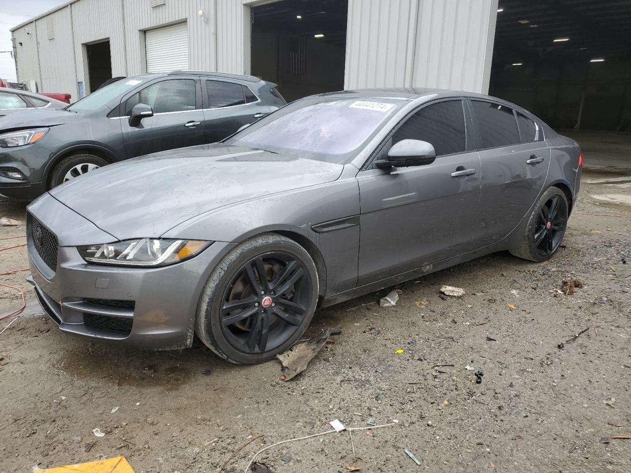Jaguar Xe (2017)