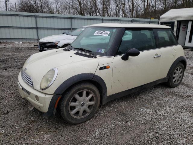 Mini Cooper (2004)