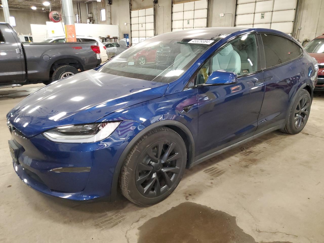 Tesla Model x (2022)