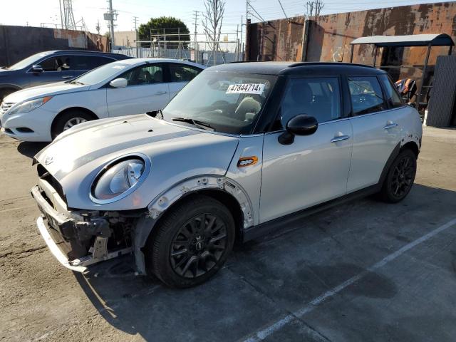 Mini Cooper (2016)