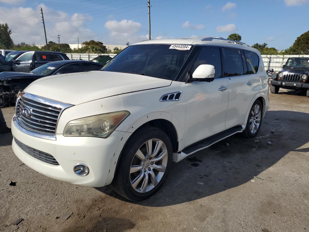 Infiniti Qx56 (2011)