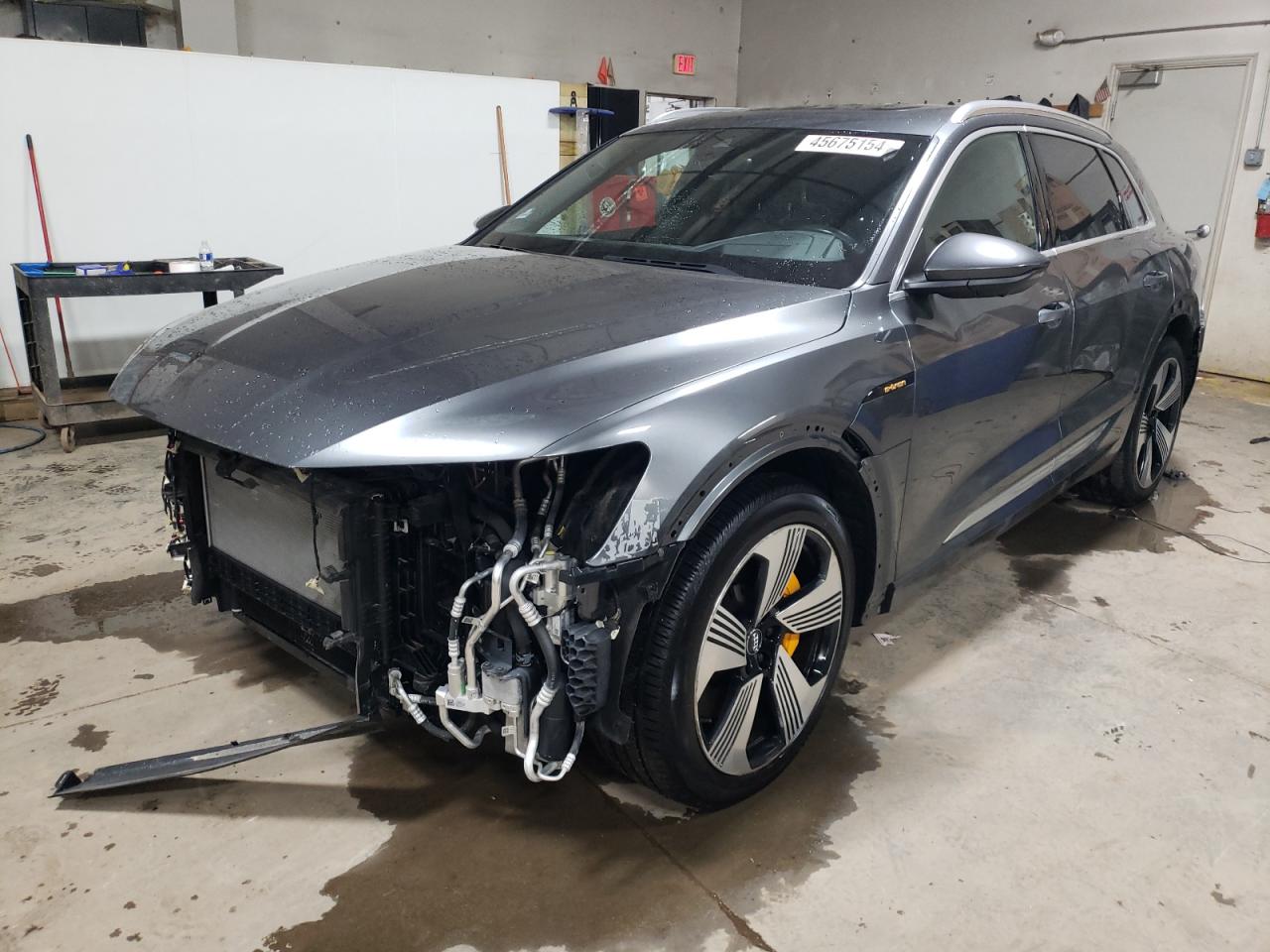 Audi E-tron (2019)
