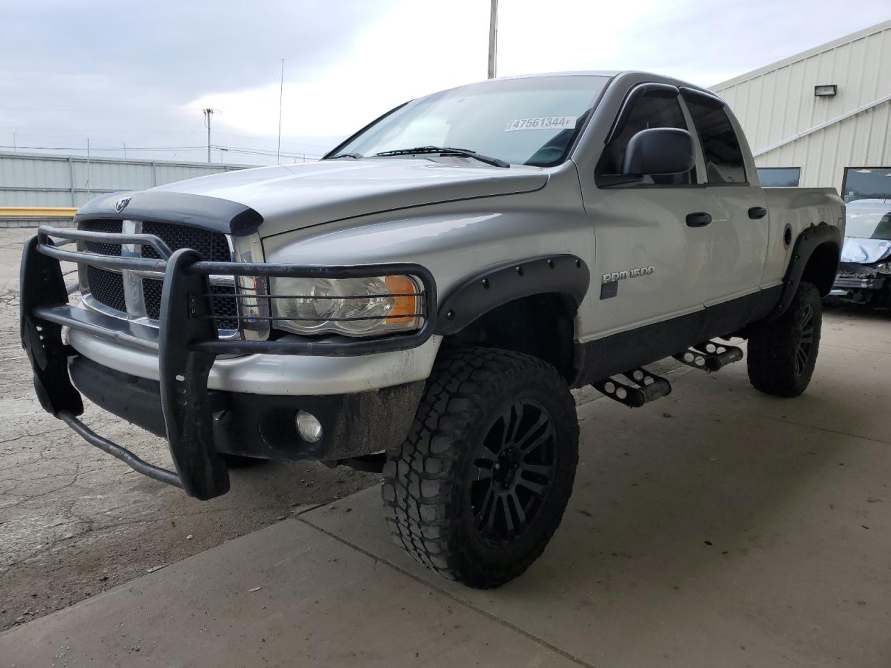 Dodge Ram-1500 (2005)