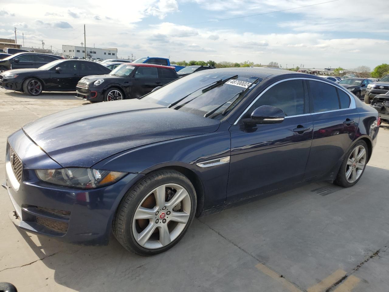 Jaguar Xe (2017)