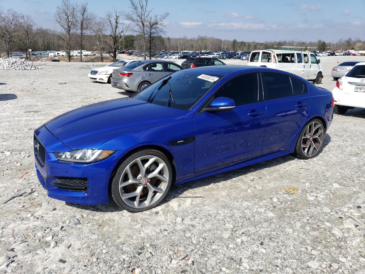 Jaguar Xe (2017)