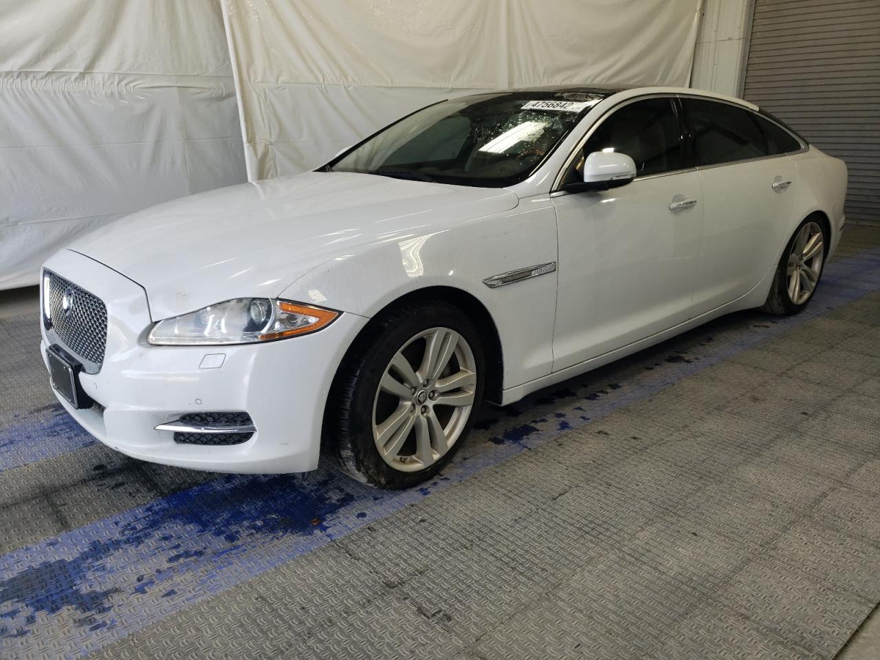 Jaguar Xj (2013)