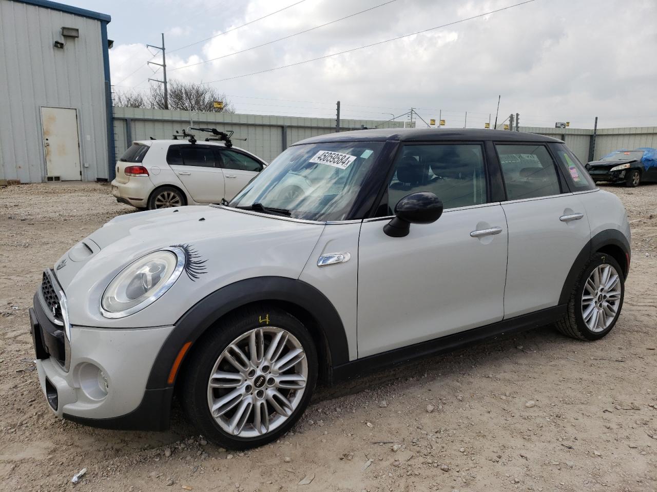 Mini Cooper (2015)