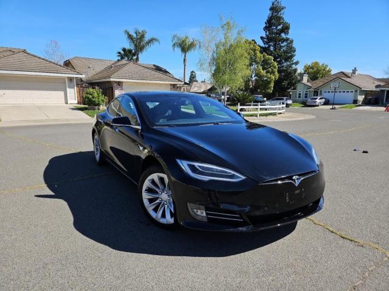 Tesla Model s (2018)