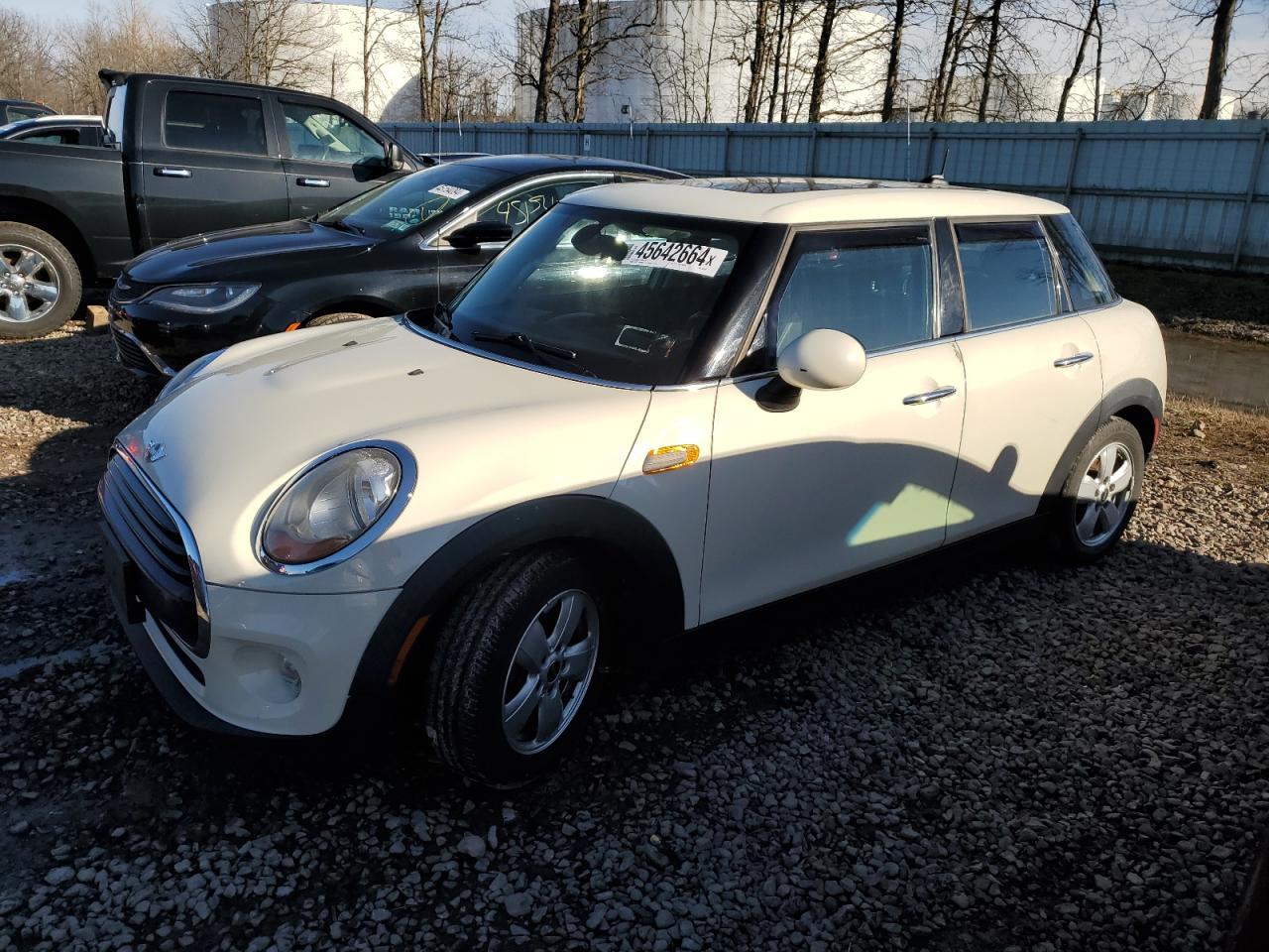 Mini Cooper (2016)