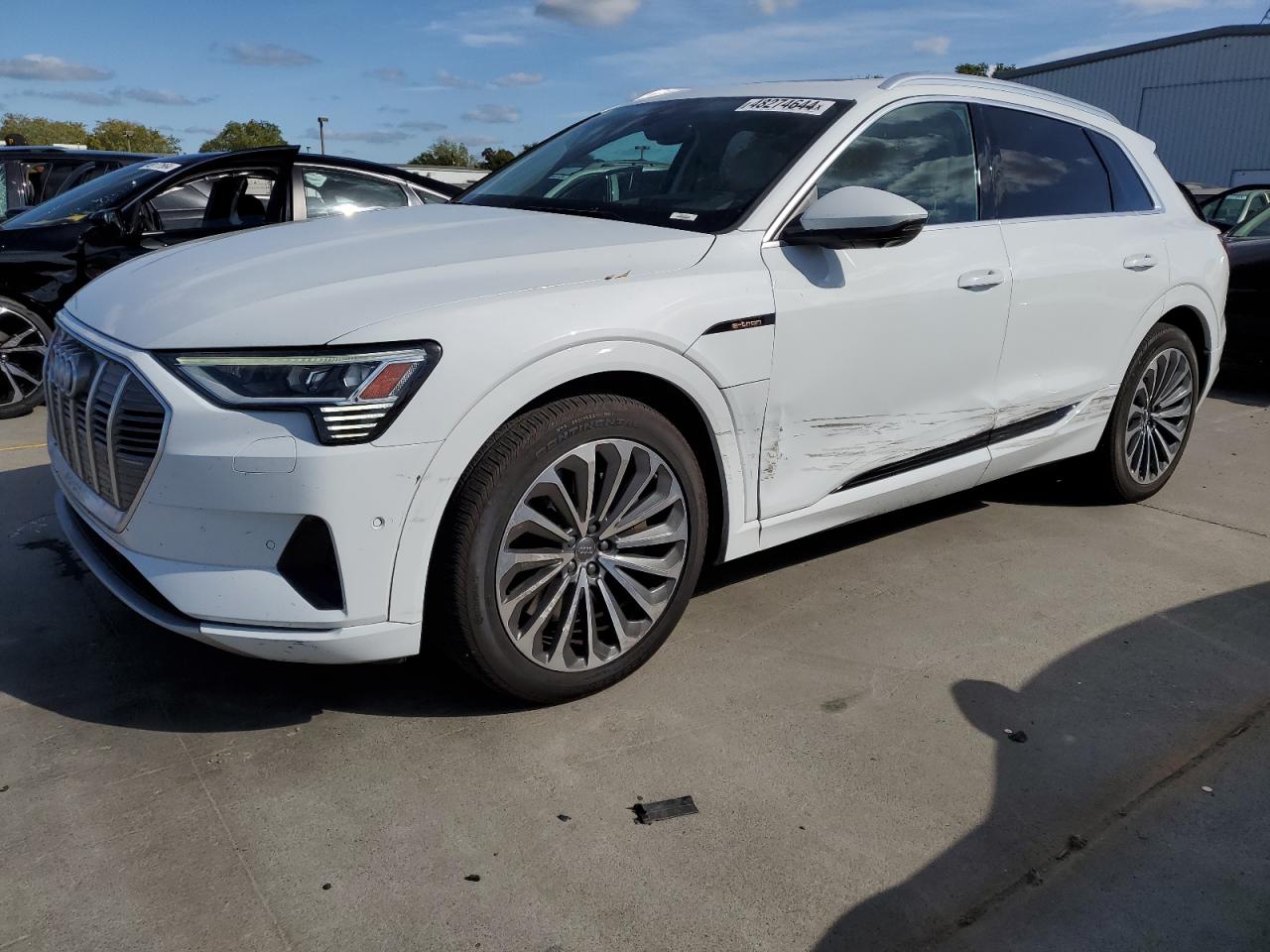 Audi E-tron (2019)